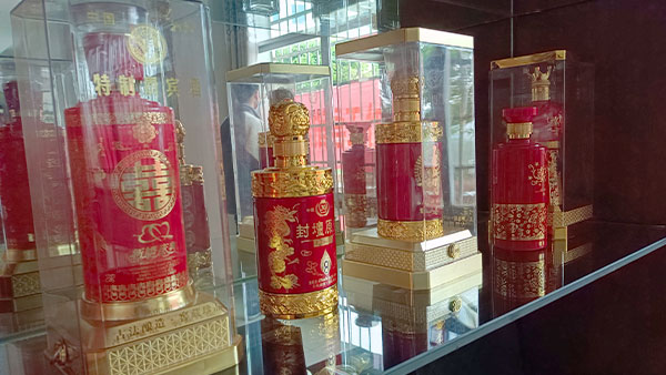 年終銷量飆升，把握純糧定制酒市場是關(guān)鍵