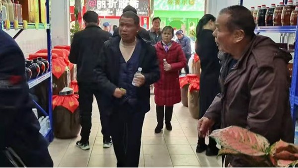 農(nóng)村創(chuàng)業(yè)好項(xiàng)目：引進(jìn)電加熱釀酒設(shè)備，一邊釀酒一邊養(yǎng)雞