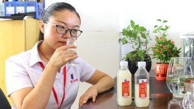 在雅大白酒蒸餾設備品酒師眼中，好酒一條線被稱為好酒的標準！