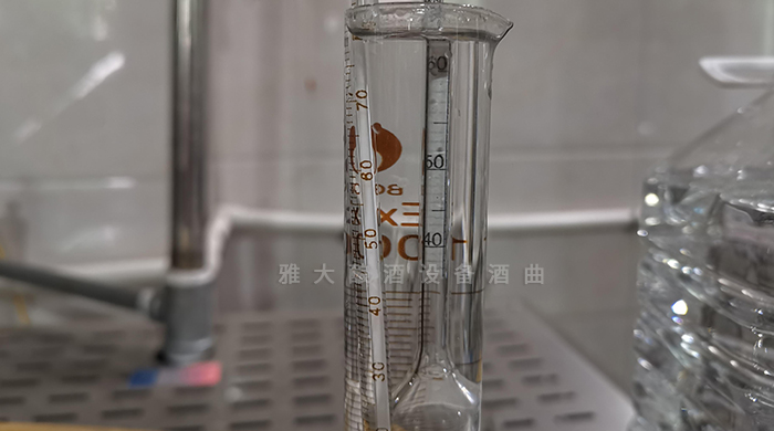 12-31若遇到蒸出來的酒偏酸，可通過復蒸取低度酒來減少損失