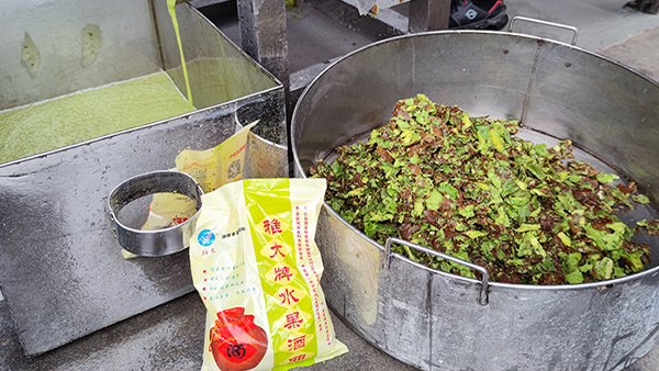 獼猴桃滯銷(xiāo)不用愁，林姐用造酒設(shè)備釀造富硒獼猴桃酒生意好到爆