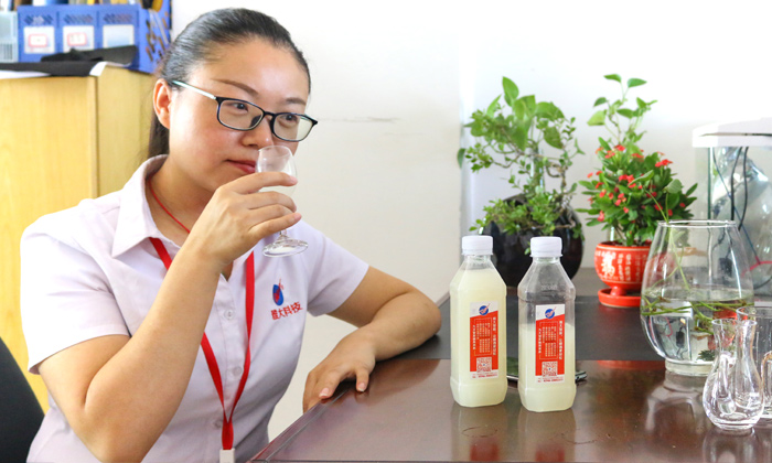 9.9為學(xué)員品酒，幫忙改善酒質(zhì)