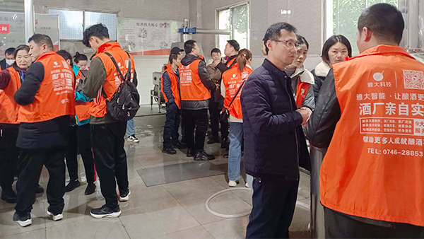 為什么那么多人選擇年后來雅大釀酒設(shè)備廠家考察？