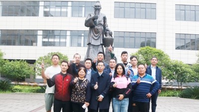 雅大五一活動火熱進(jìn)行中，全場嗨翻天，筆記記不停