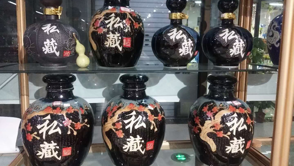 受疫情影響沒了工作，釀酒設(shè)備小型酒坊撬動(dòng)“大就業(yè)”