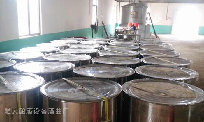 920發(fā)酵前期半密封發(fā)酵，后期全密封發(fā)酵