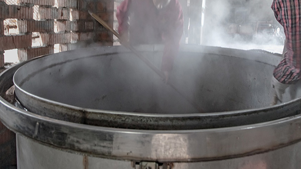 時(shí)隔三年，再次考察雅大不銹鋼釀酒設(shè)備，卻為酒坊擴(kuò)大規(guī)模