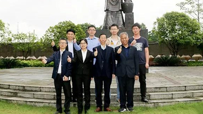 中國勁酒技術(shù)團隊造訪湖南雅大，探討酒用雜交糯高粱釀造技藝！