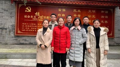 黨建領(lǐng)發(fā)展，科技助扶貧