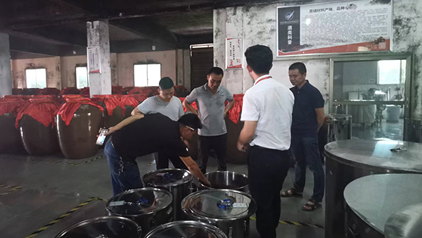 創(chuàng)業(yè)失敗后，引進(jìn)電加熱釀酒設(shè)備，利用閑置廠房釀酒！