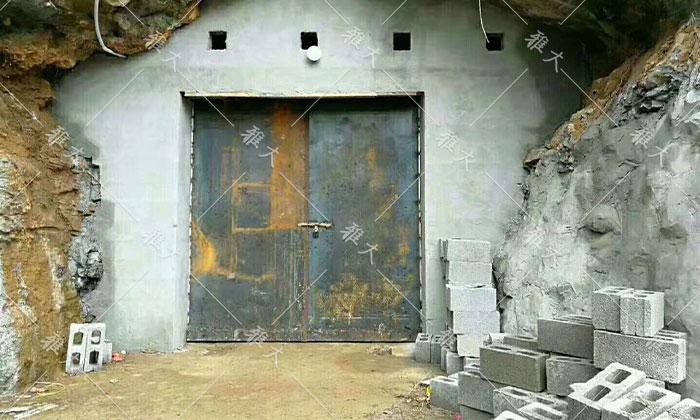引進大型釀酒設(shè)備，酒旅融合，依托溶洞優(yōu)勢資源打造特色洞藏酒 1