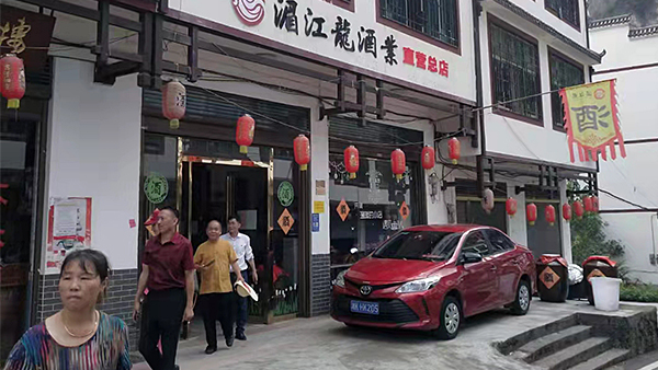 開一個小酒坊投入多少？新手開酒坊釀酒設備怎么選？